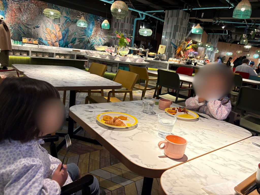 TWIN-LINE HOTEL YANBARUの朝ごはん｜沖縄らしいメニューが並ぶビュッフェ