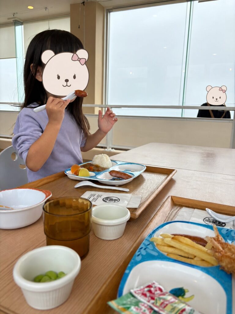 美ら海水族館周辺でランチで食べたお子様セット