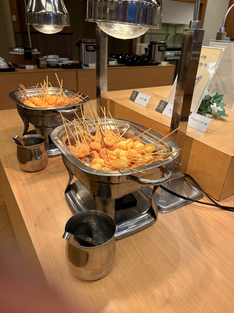 伊東園ホテルの夕食バイキングで串カツが取り放題