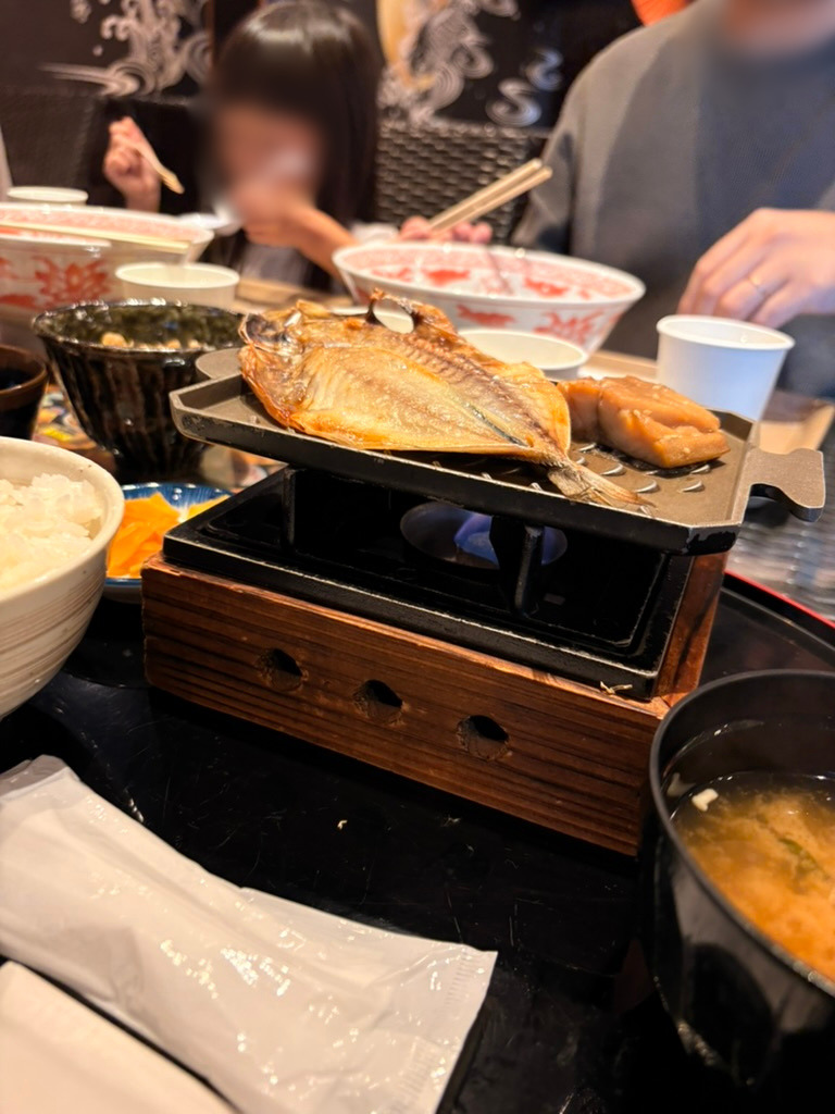 伊豆高原旅の駅 ぐらんぱるぽーとのレストランで干物定食